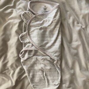 SwaddleMe Original velcro swaddle wrap - small (0-3m) - gray and white
